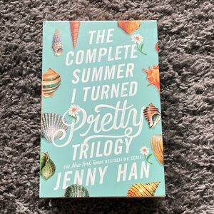 BOOKS- The Summer I Turned Pretty, Trilogy Set